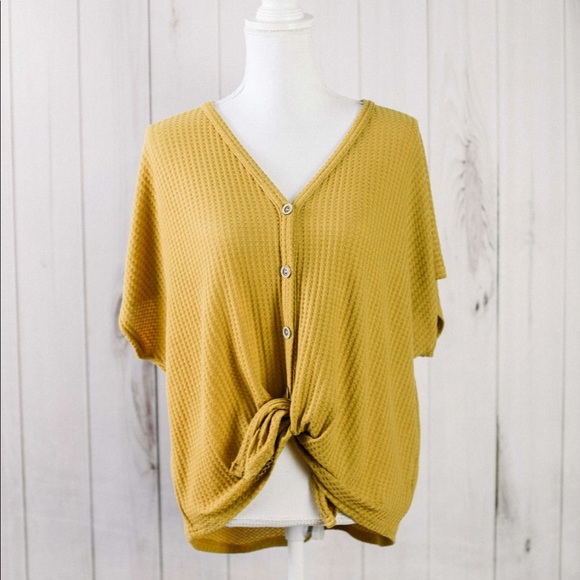 ✨LAST ONE!✨ The Anais Top - Picture 2 of 8